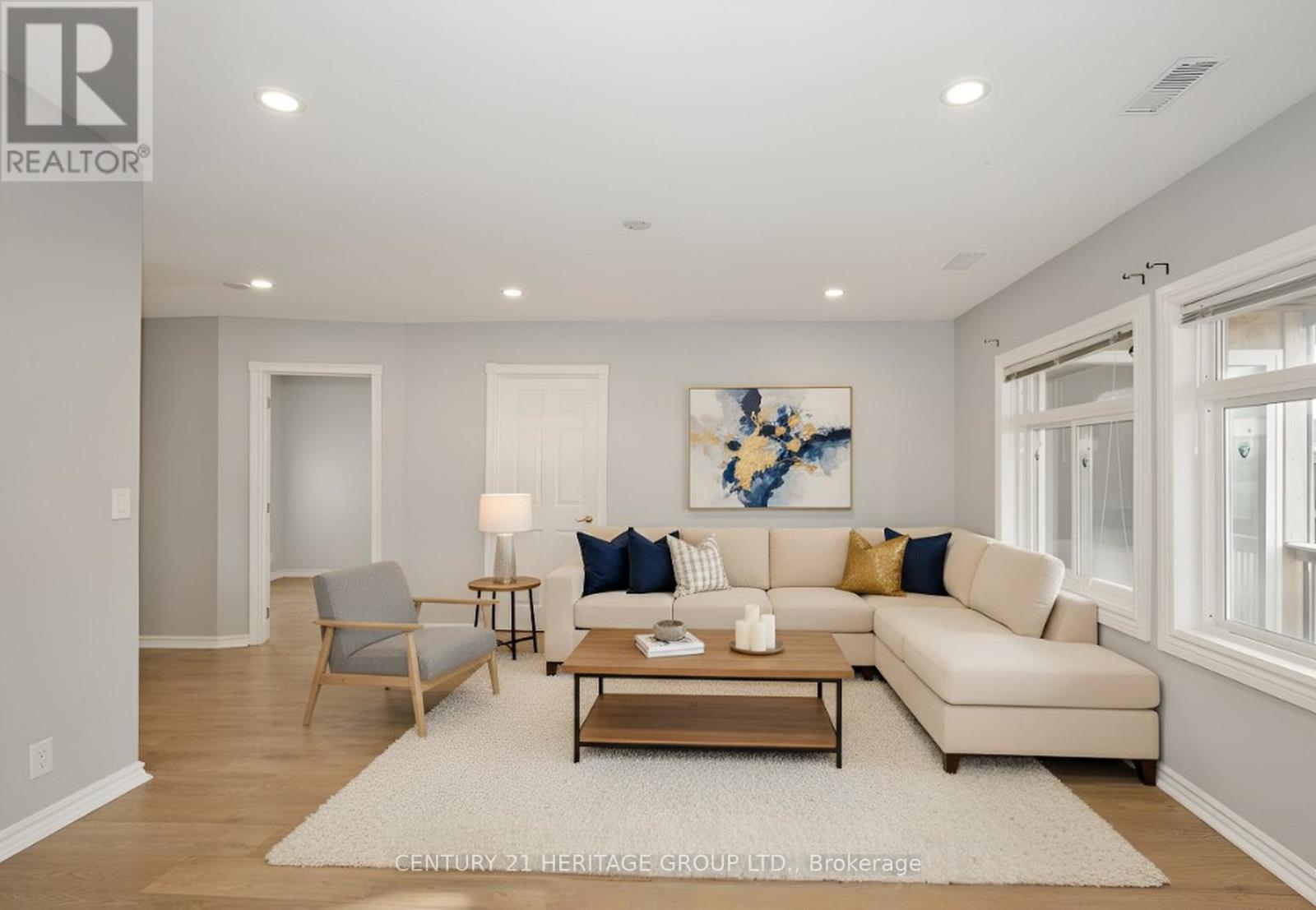 493 Lake Drive S, Georgina, Ontario  L4P 1R5 - Photo 5 - N12309898