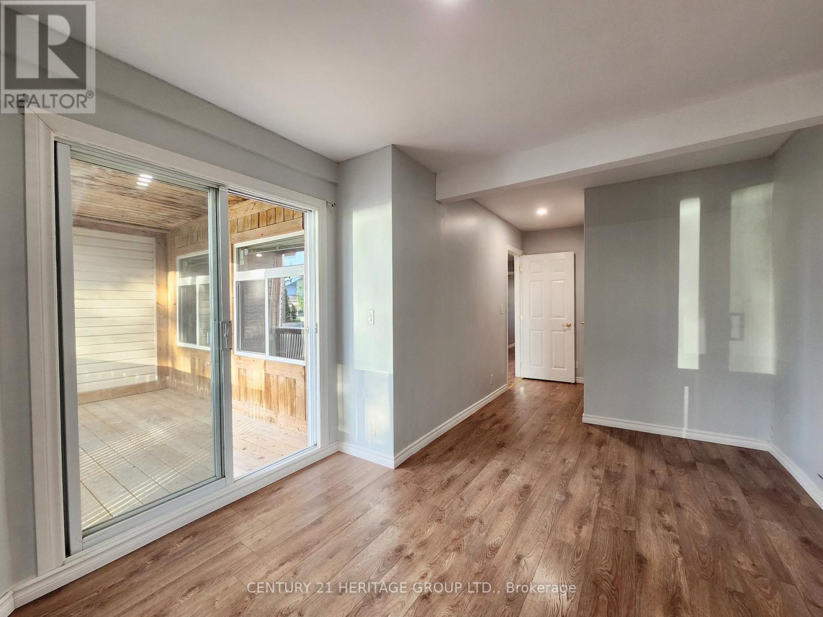 493 Lake Drive S, Georgina, Ontario  L4P 1R5 - Photo 13 - N12309898