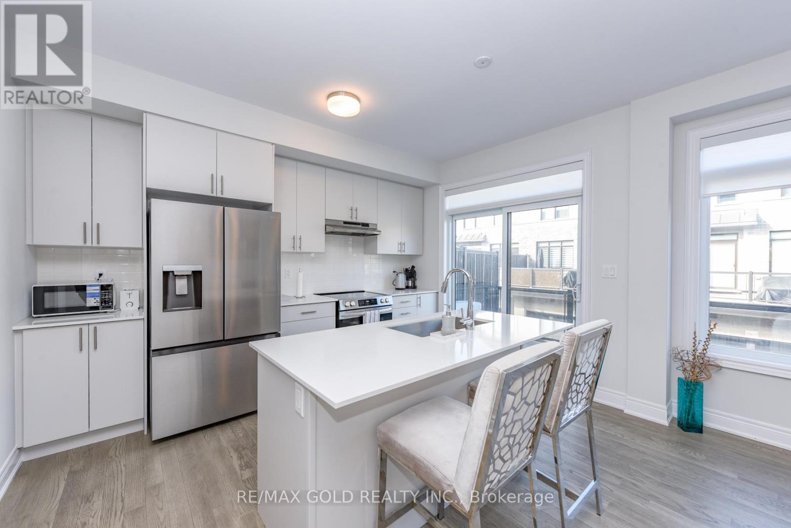 2733 Westoak Trail, Oakville, Ontario  L6M 5T1 - Photo 13 - W12523400