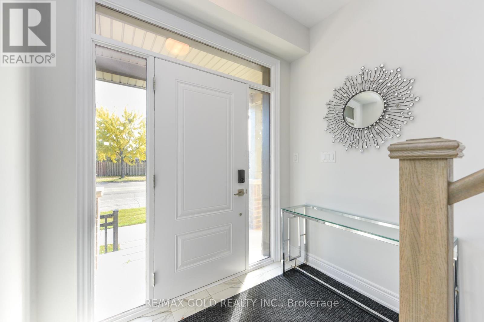 2733 Westoak Trail, Oakville, Ontario  L6M 5T1 - Photo 4 - W12523400