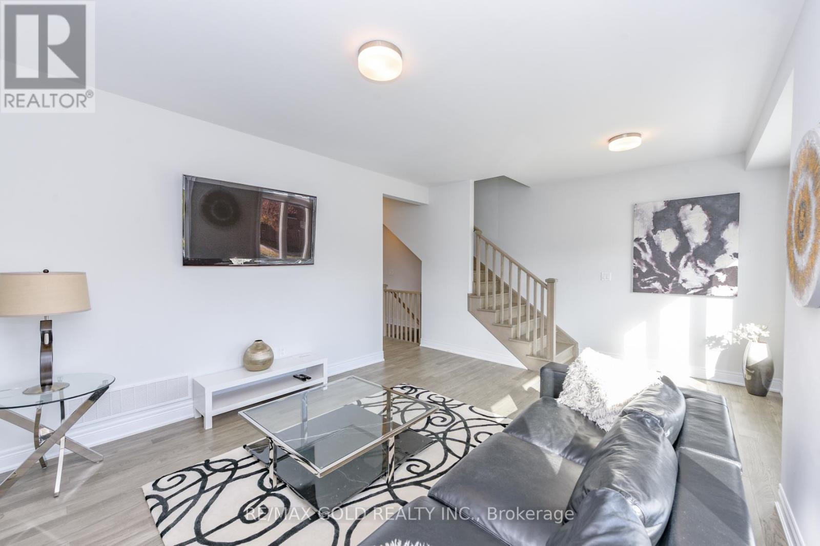 2733 Westoak Trail, Oakville, Ontario  L6M 5T1 - Photo 8 - W12523400