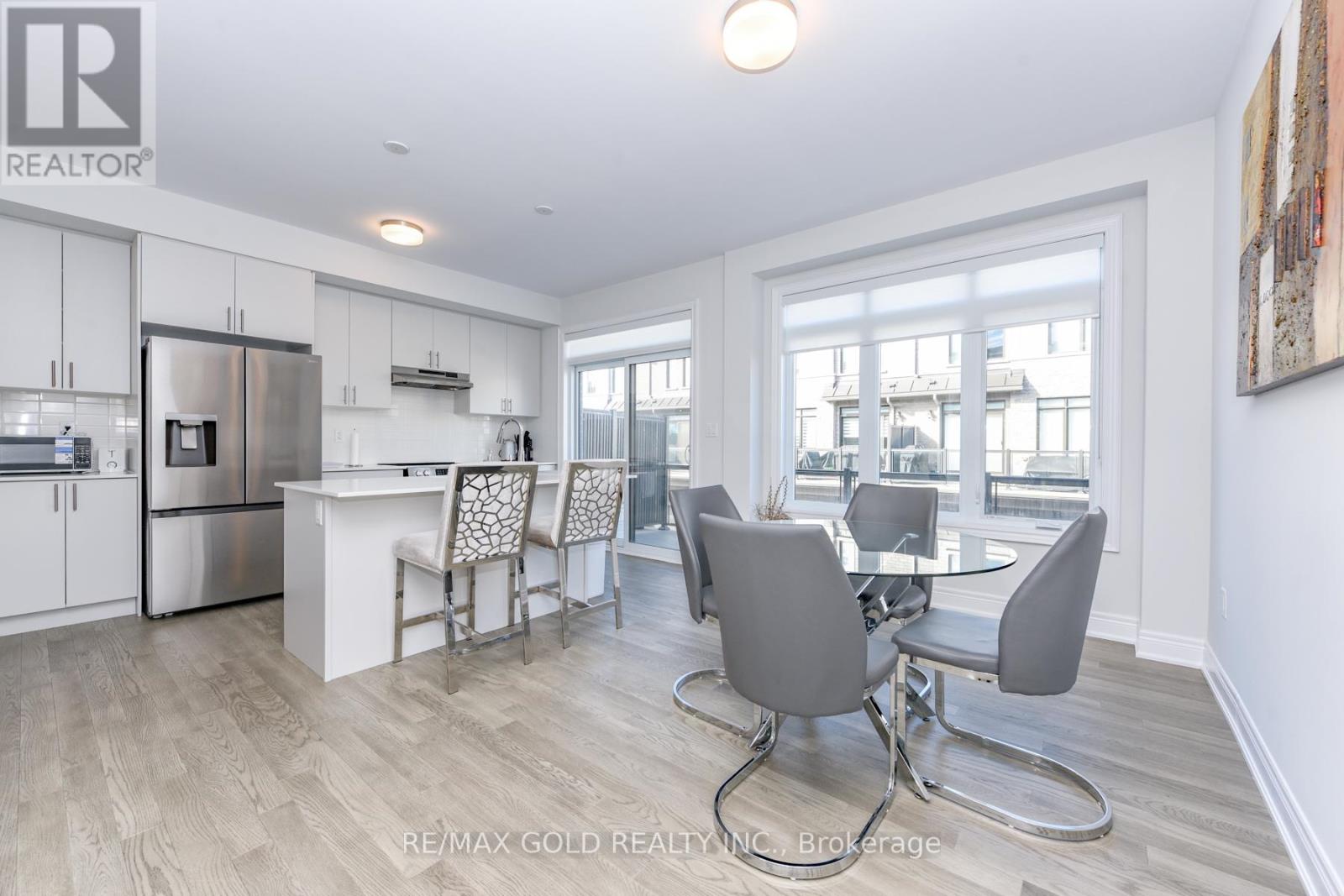 2733 Westoak Trail, Oakville, Ontario  L6M 5T1 - Photo 10 - W12523400