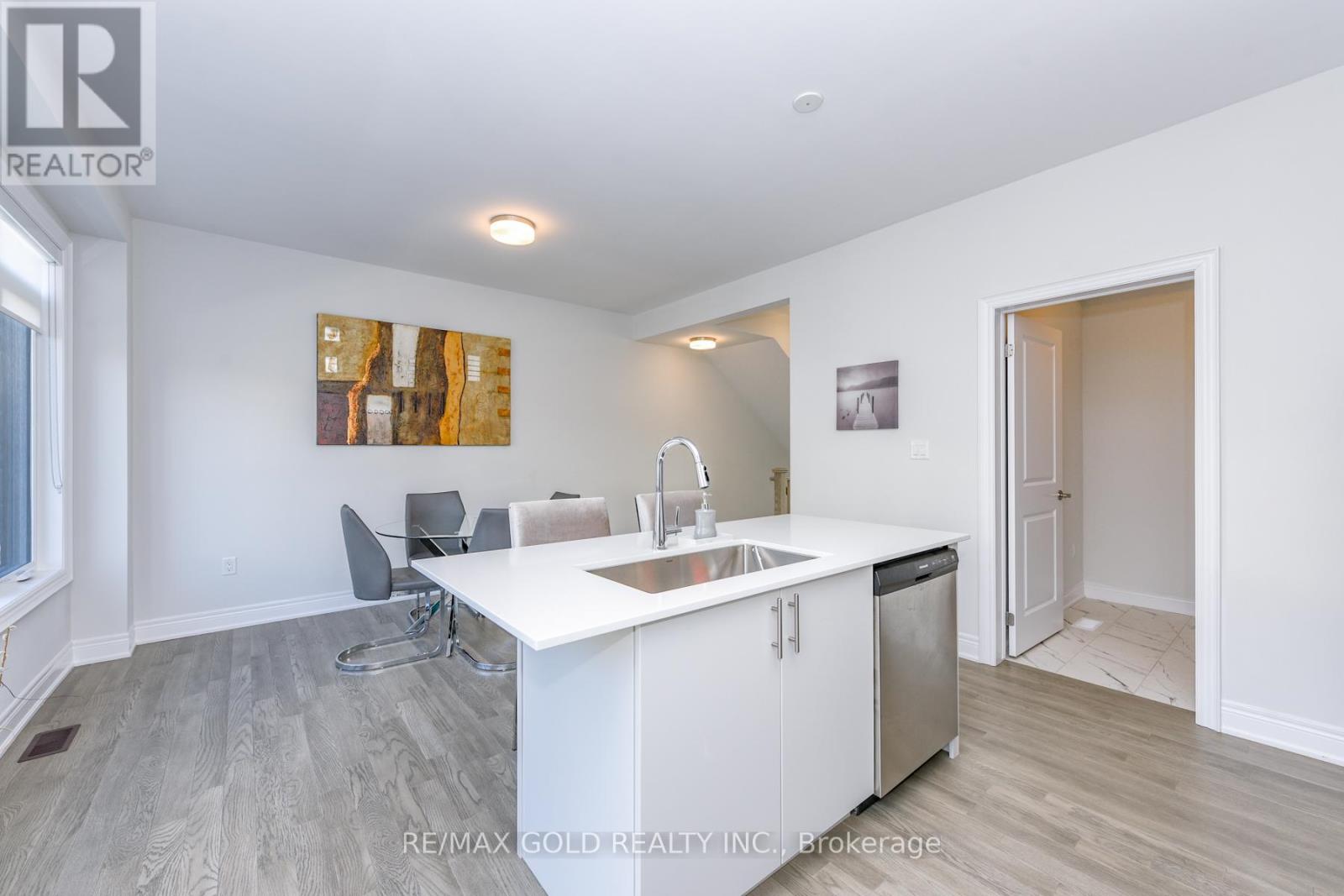 2733 Westoak Trail, Oakville, Ontario  L6M 5T1 - Photo 17 - W12523400