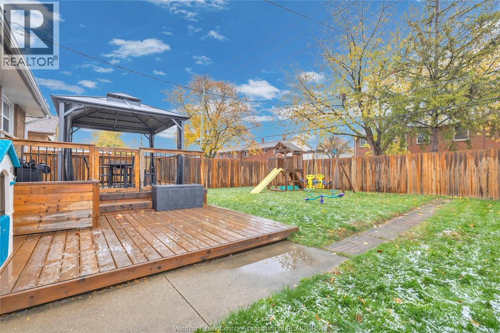 1270 Laurendeau, Windsor, Ontario  N8Y 4B5 - Photo 33 - 25028436