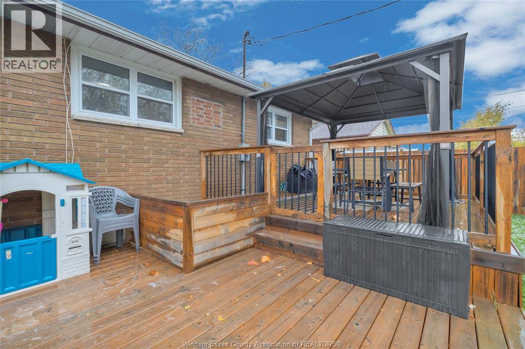 1270 Laurendeau, Windsor, Ontario  N8Y 4B5 - Photo 34 - 25028436