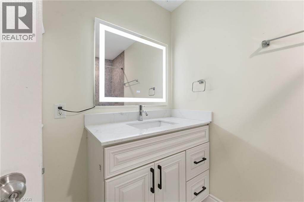 392 Wellington Street, Brantford, Ontario  N3S 4A9 - Photo 12 - 40786833