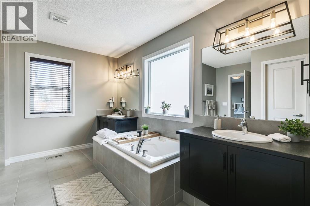 41 Heritage Drive, Cochrane, Alberta  T4C 0E2 - Photo 22 - A2217482