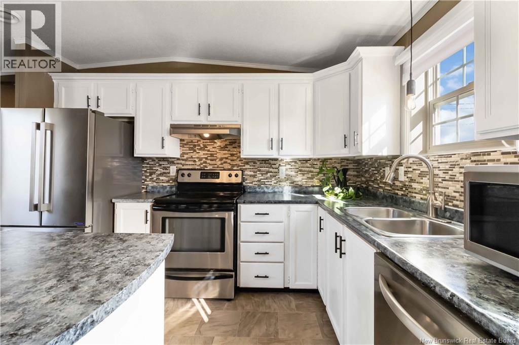46 Ste Marie Lane, Dieppe, New Brunswick  E1A 8W4 - Photo 11 - NB129743