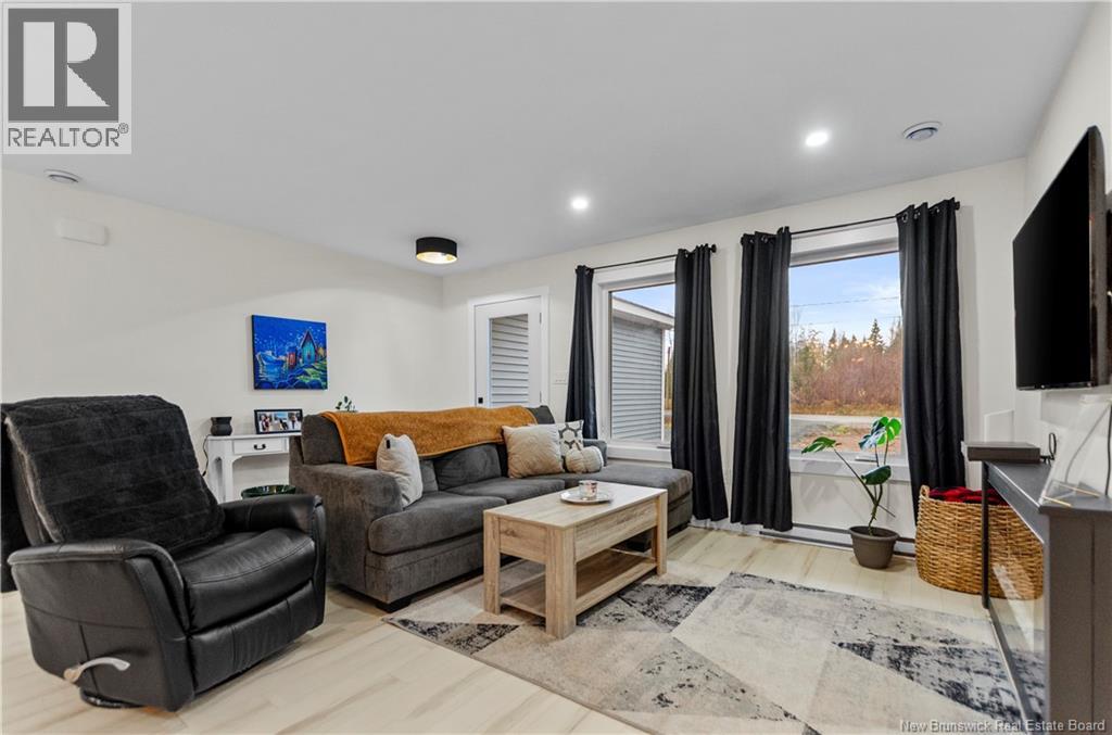 43 Bonnieway Drive, Waasis, New Brunswick  E3B 0S9 - Photo 7 - NB129934