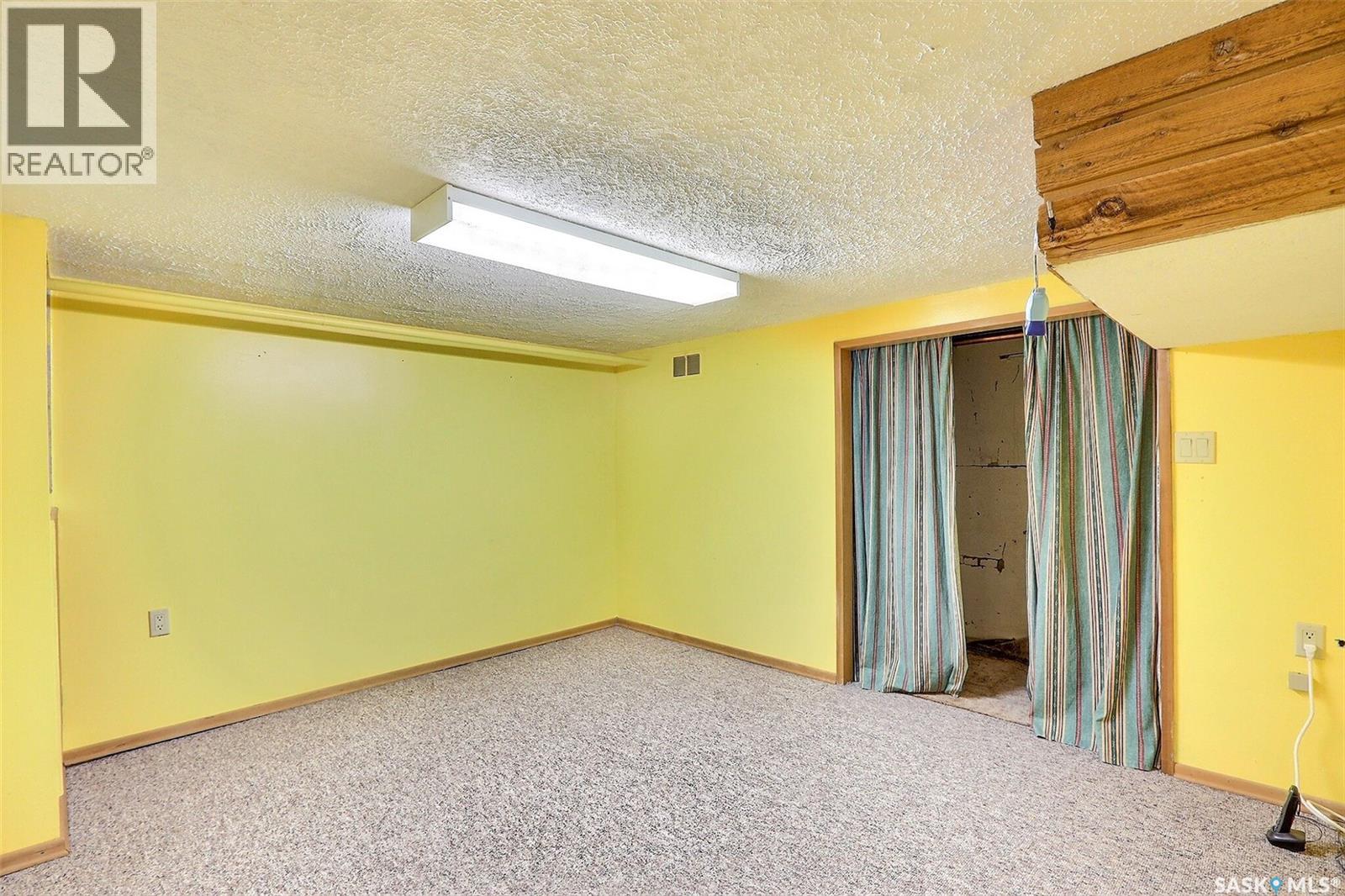 422 20th Street E, Prince Albert, Saskatchewan  S6V 1L1 - Photo 10 - SK023702