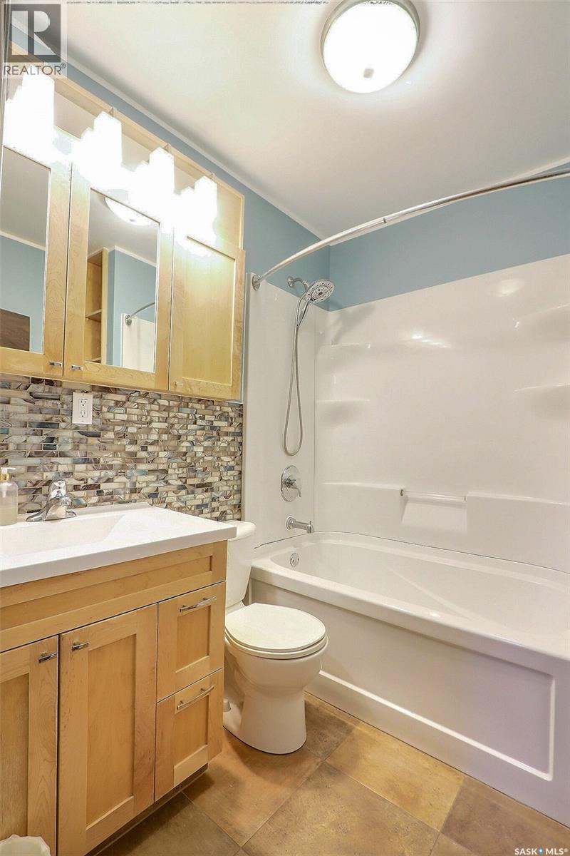 422 20th Street E, Prince Albert, Saskatchewan  S6V 1L1 - Photo 5 - SK023702