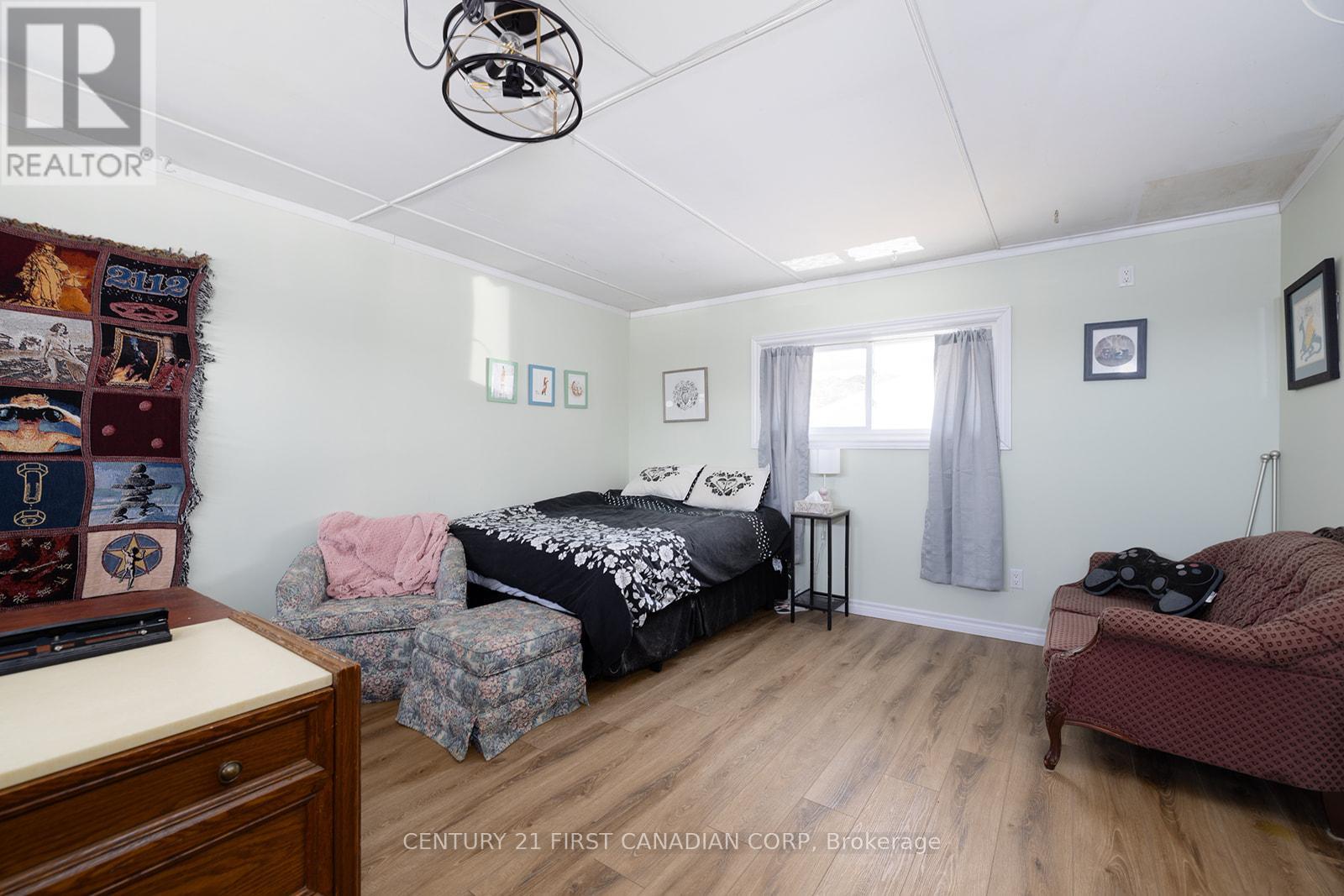 43409 Sparta Line, Central Elgin, Ontario  N5P 3S8 - Photo 22 - X12337363