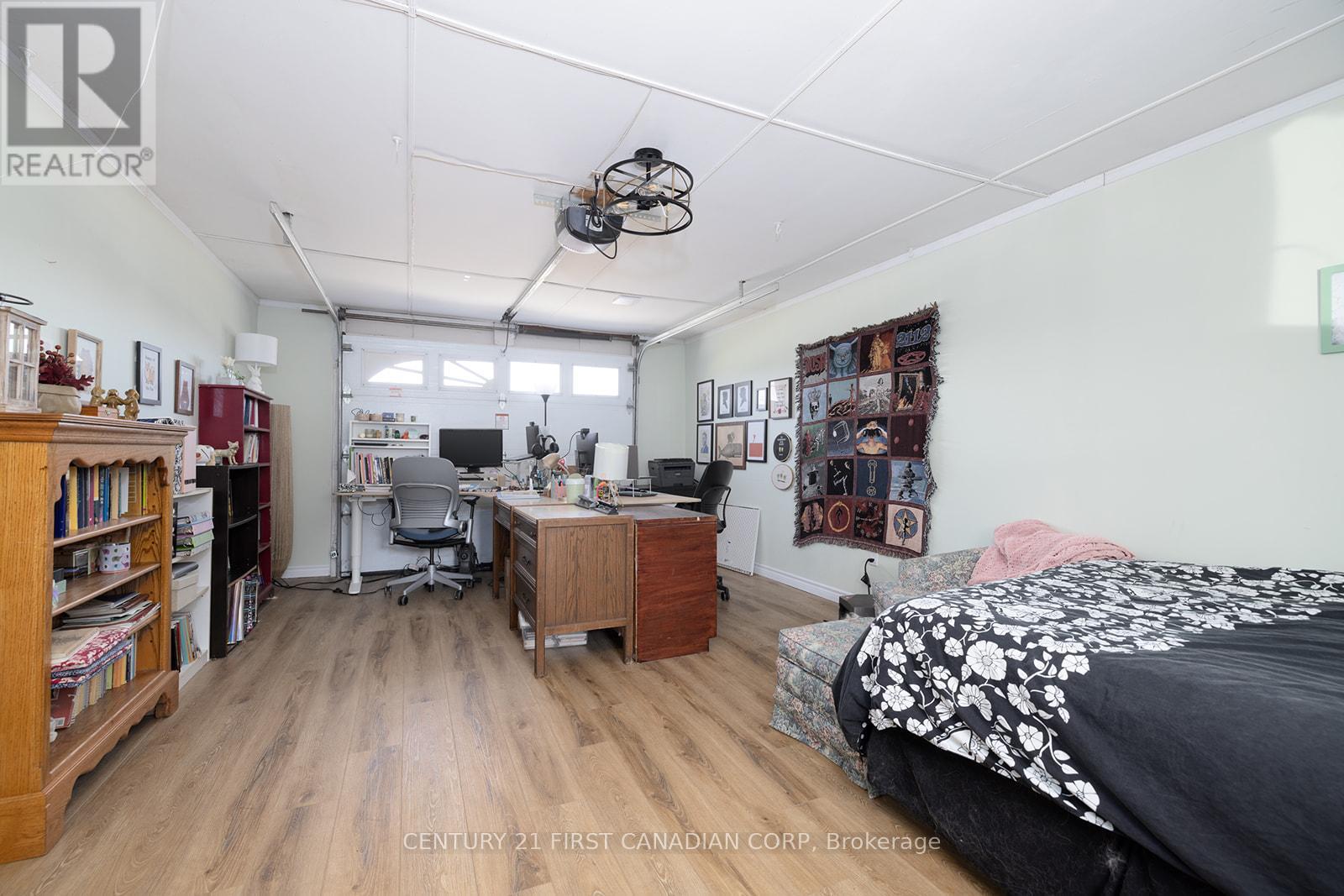 43409 Sparta Line, Central Elgin, Ontario  N5P 3S8 - Photo 21 - X12337363