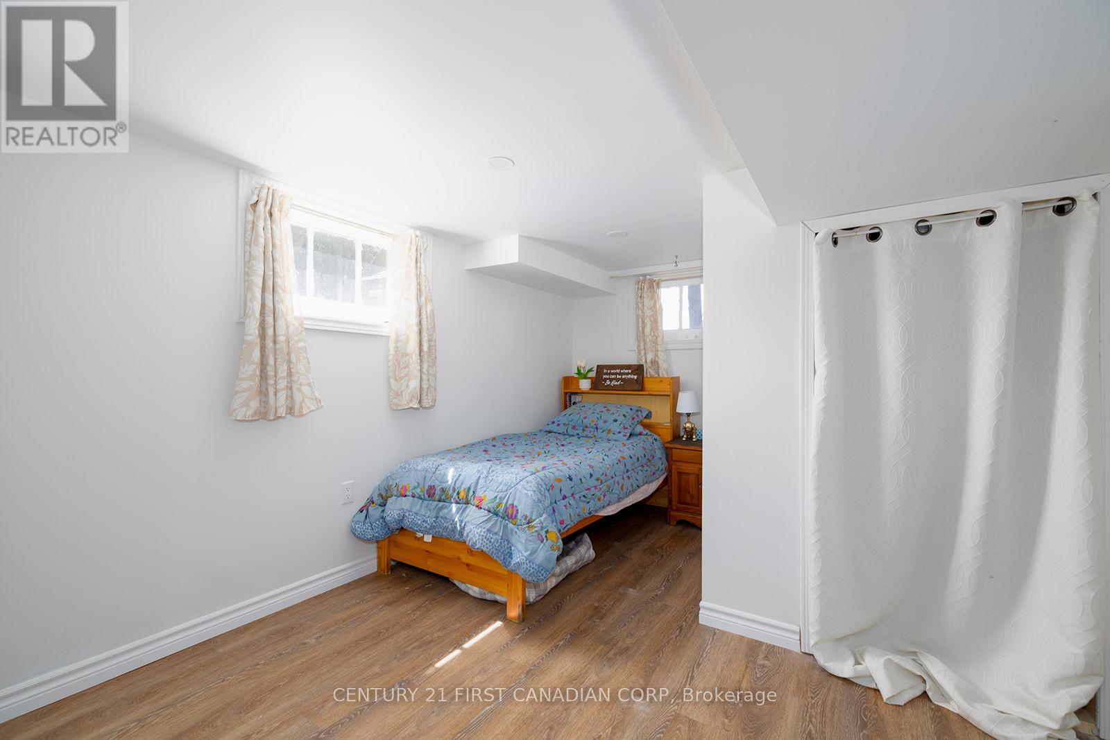 43409 Sparta Line, Central Elgin, Ontario  N5P 3S8 - Photo 15 - X12337363