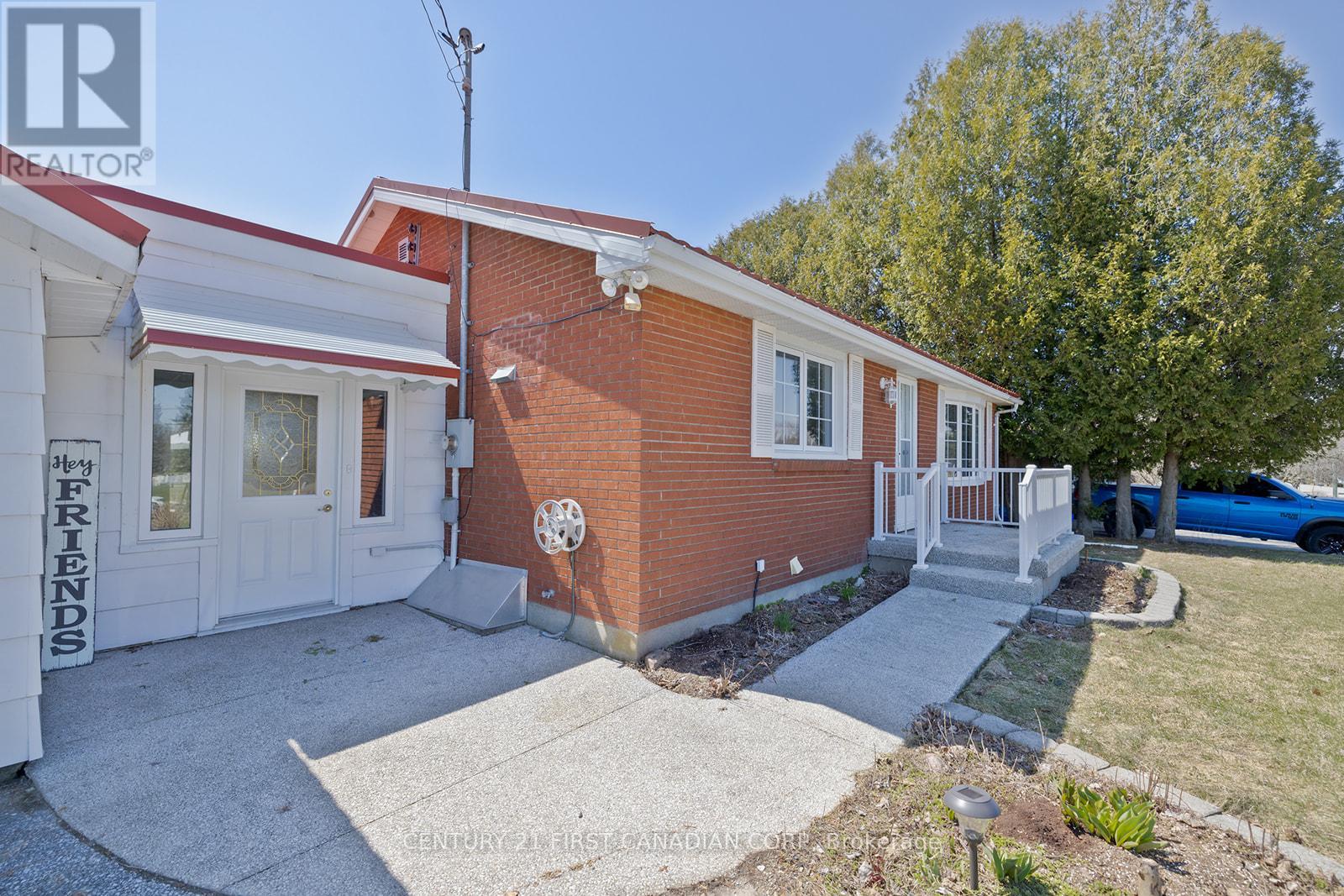 43409 Sparta Line, Central Elgin, Ontario  N5P 3S8 - Photo 37 - X12337363