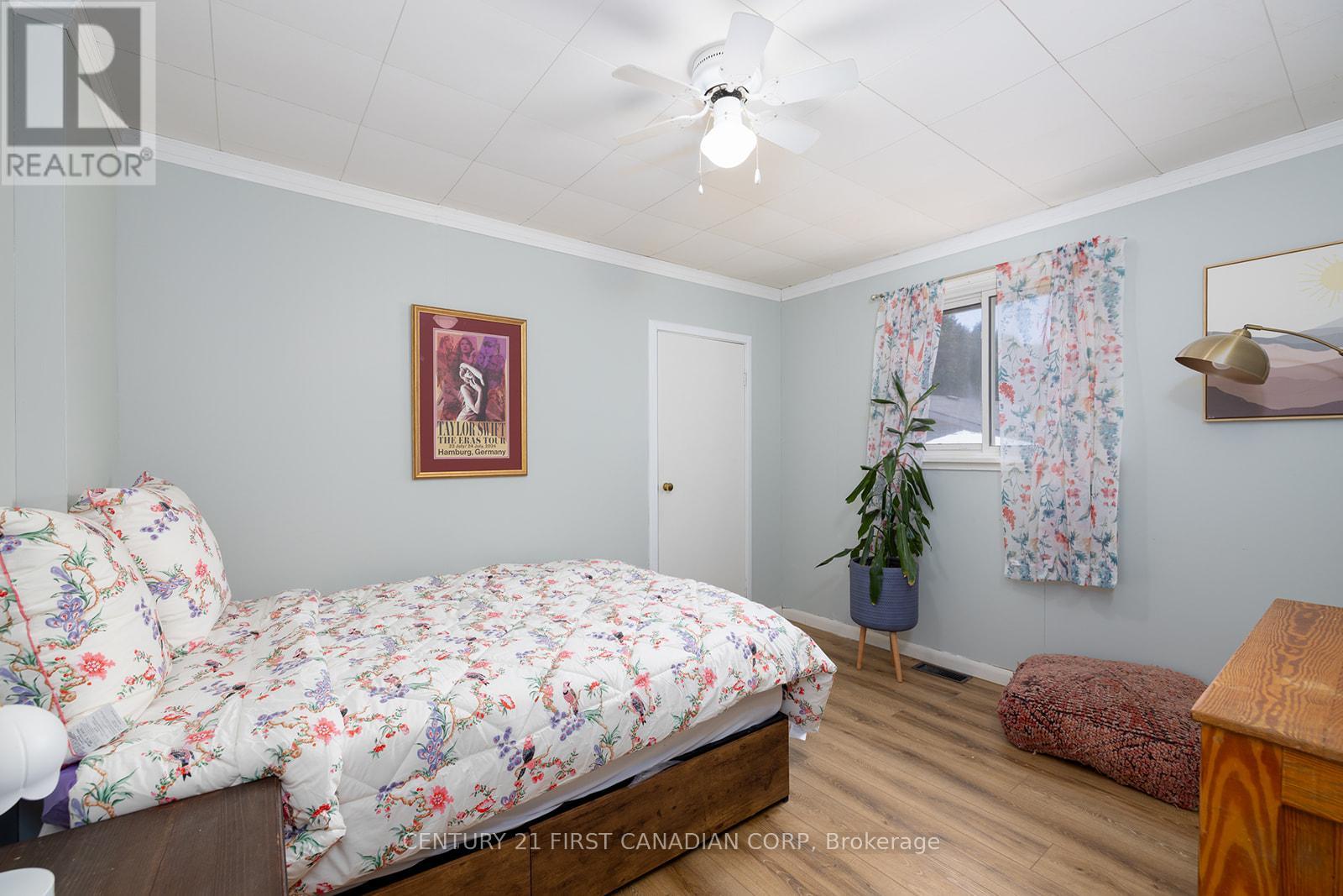 43409 Sparta Line, Central Elgin, Ontario  N5P 3S8 - Photo 8 - X12337363