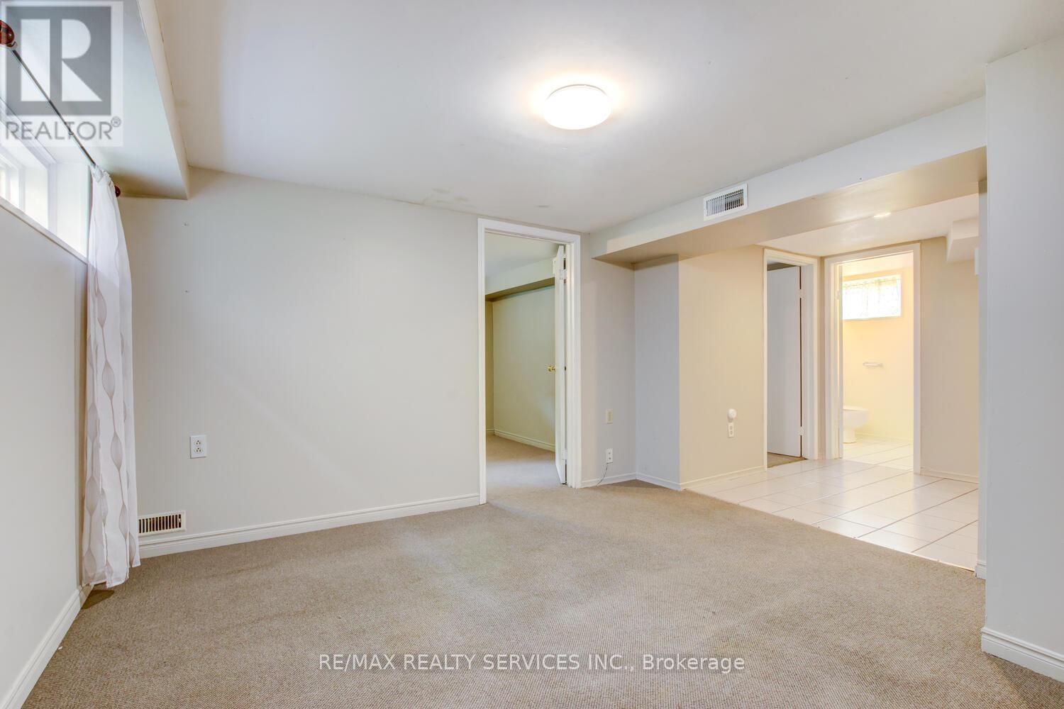 29 Woodward Avenue, Brampton, Ontario  L6V 1K2 - Photo 23 - W12346900