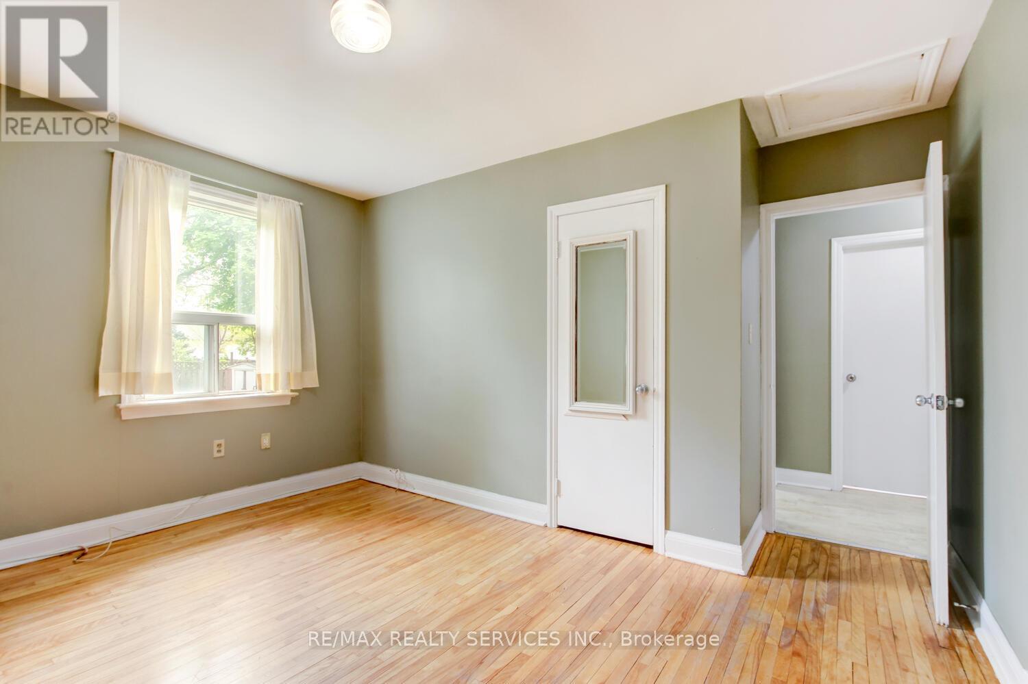 29 Woodward Avenue, Brampton, Ontario  L6V 1K2 - Photo 14 - W12346900