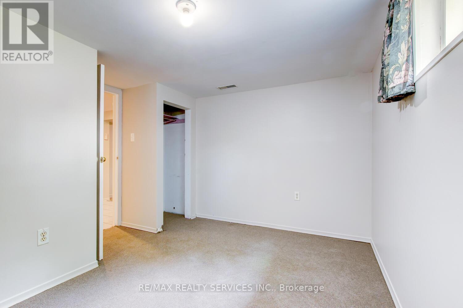 29 Woodward Avenue, Brampton, Ontario  L6V 1K2 - Photo 27 - W12346900