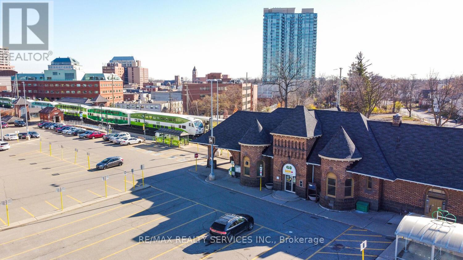 29 Woodward Avenue, Brampton, Ontario  L6V 1K2 - Photo 50 - W12346900