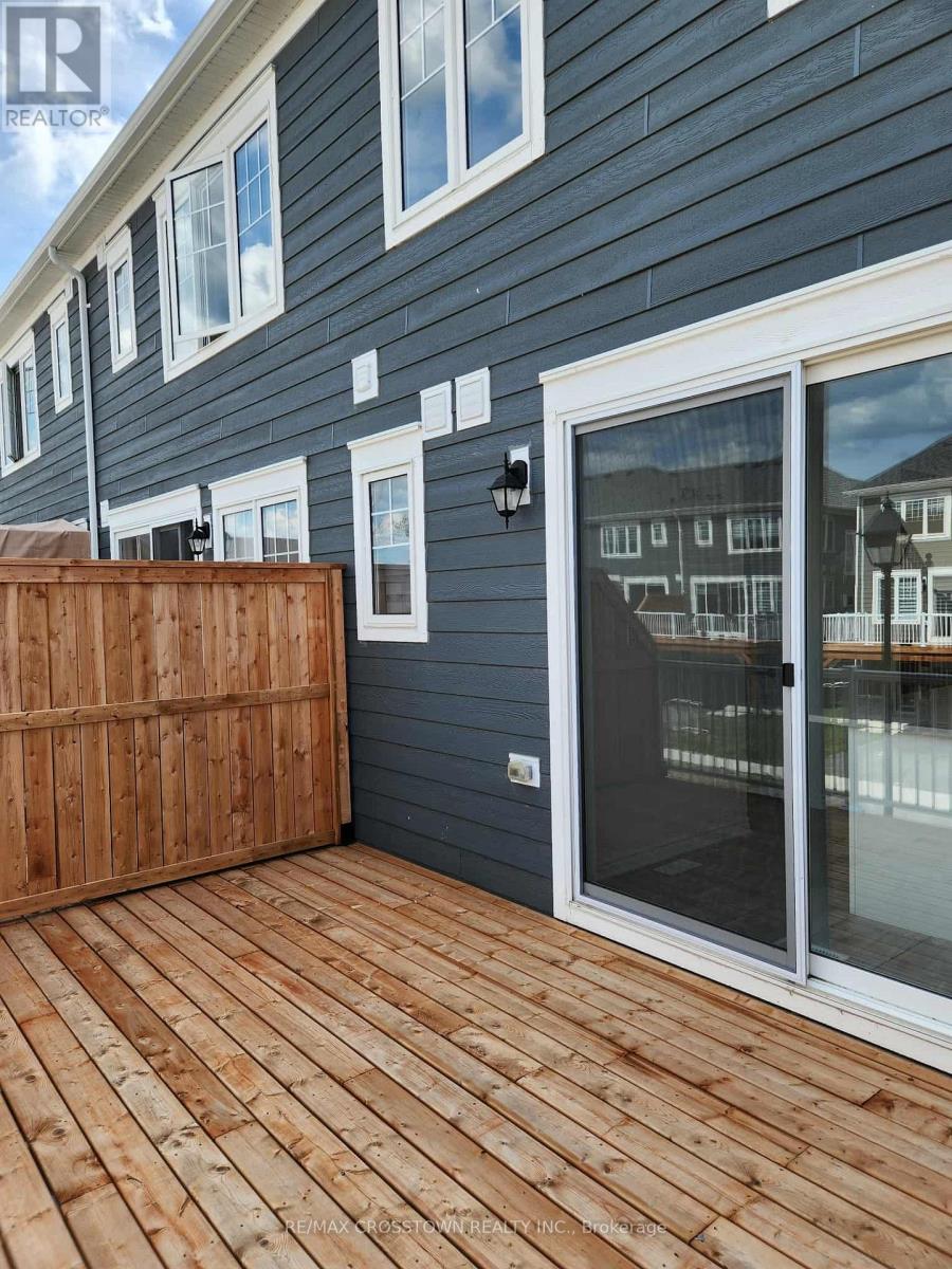 71 Shelburne Avenue, Wasaga Beach, Ontario  L9Z 0L2 - Photo 14 - S12380534