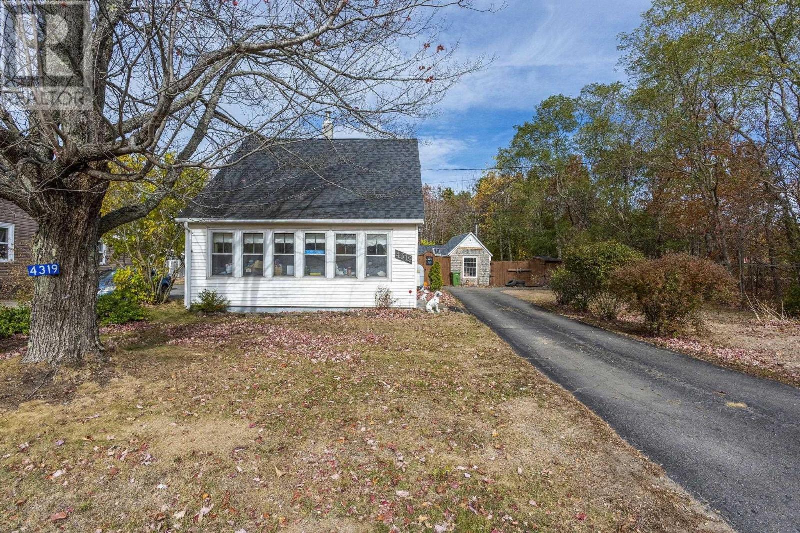 4319 Highway 1, South Berwick, Nova Scotia  B0P 1E0 - Photo 2 - 202525894