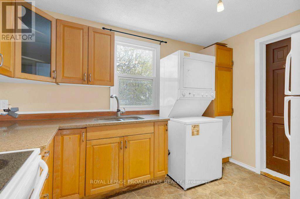 325 Sidney Street, Belleville, Ontario K8P 3Z5 - Photo 10 - X12528806