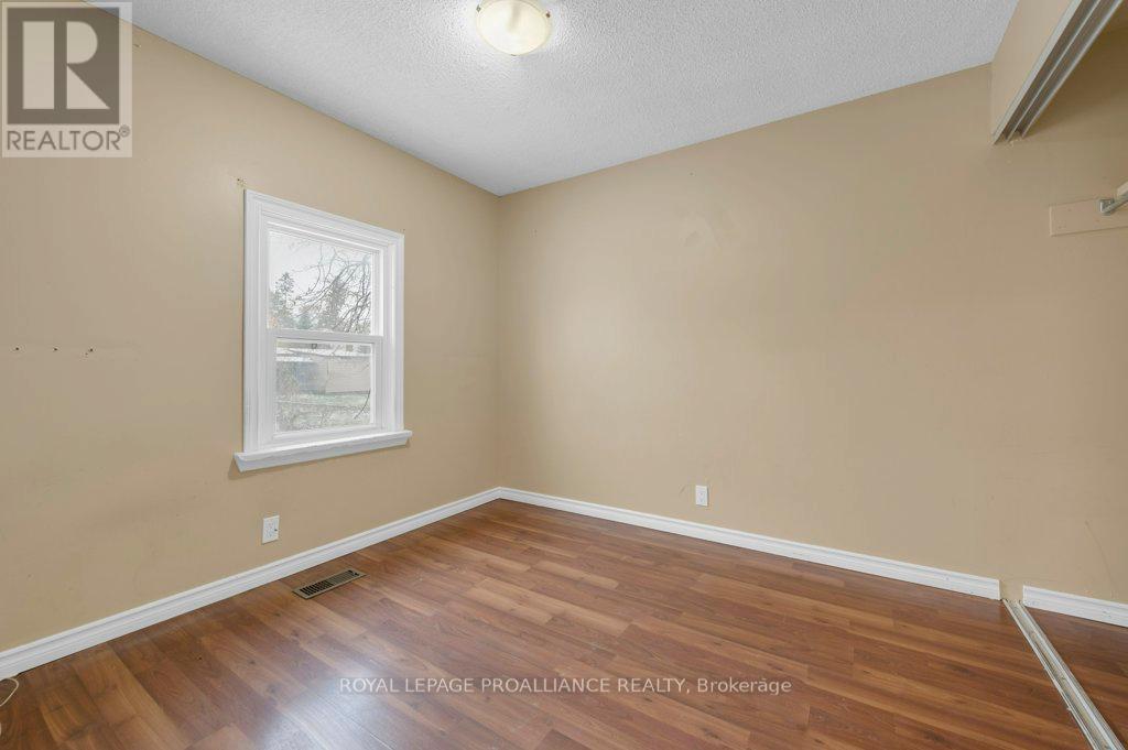 325 Sidney Street, Belleville, Ontario K8P 3Z5 - Photo 13 - X12528806