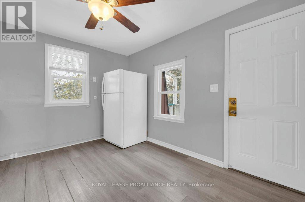 325 Sidney Street, Belleville, Ontario K8P 3Z5 - Photo 22 - X12528806