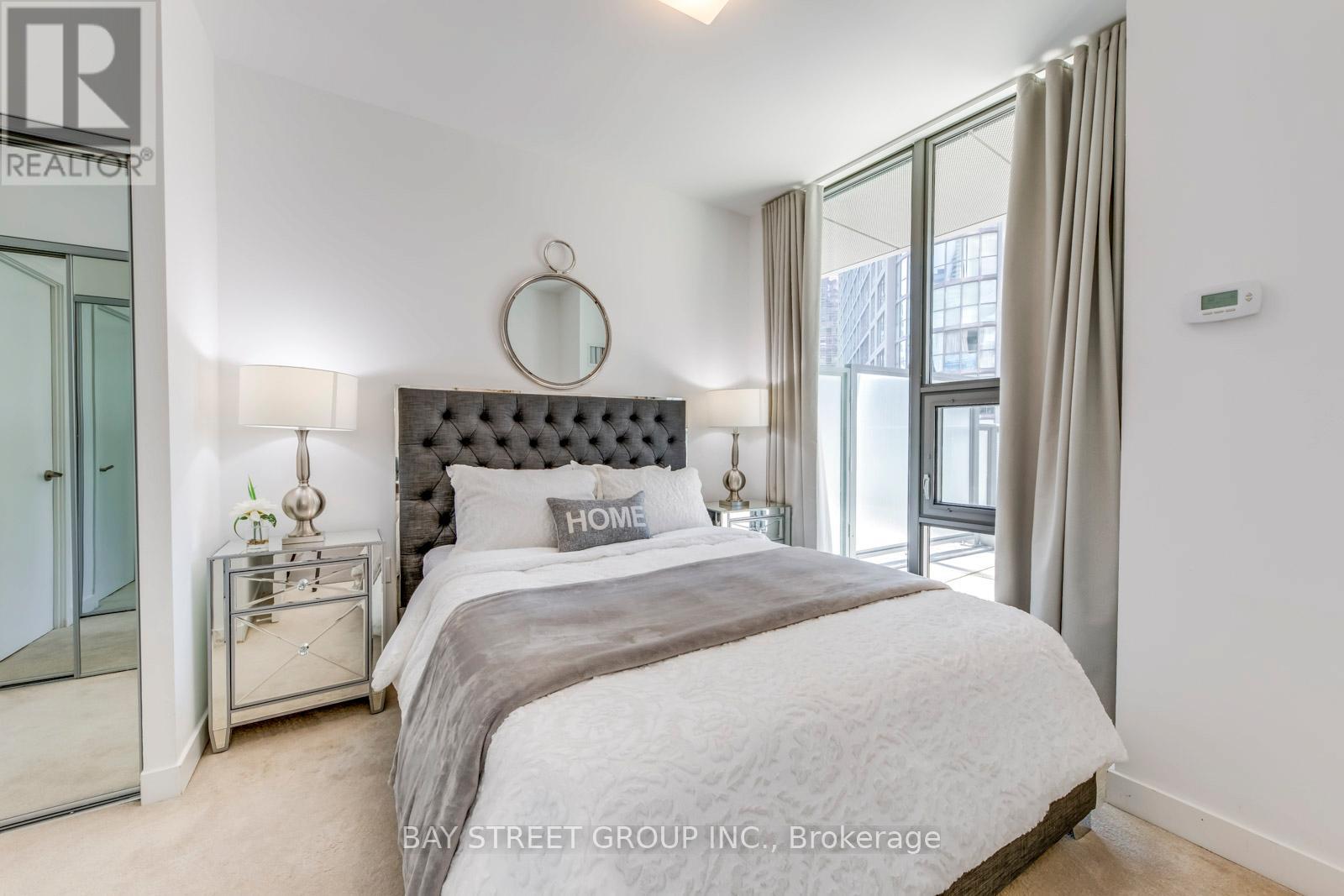 405 - 11 Wellesley Street W, Toronto, Ontario  M4Y 1E8 - Photo 24 - C12528620