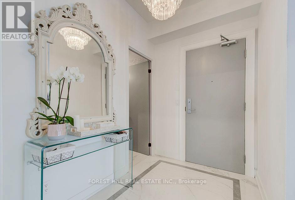 1708 - 438 King Street W, Toronto, Ontario  M5V 3T9 - Photo 2 - C12528668