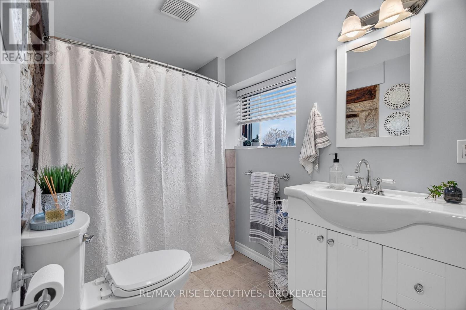 3861 Alton Road W, South Frontenac, Ontario  K0H 1V0 - Photo 23 - X12528702