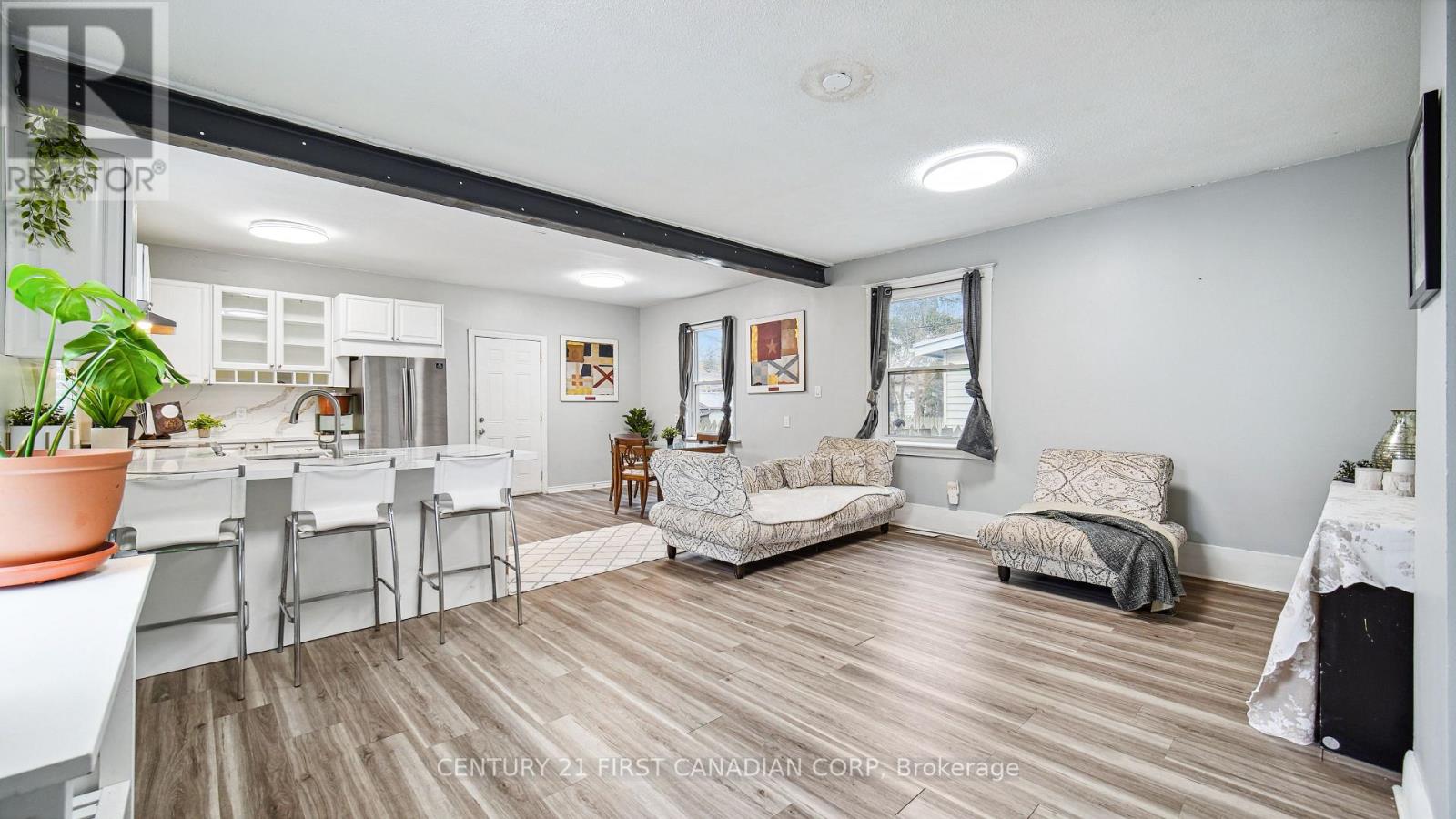 417 Grey Street, London East, Ontario  N6B 1H1 - Photo 3 - X12528828