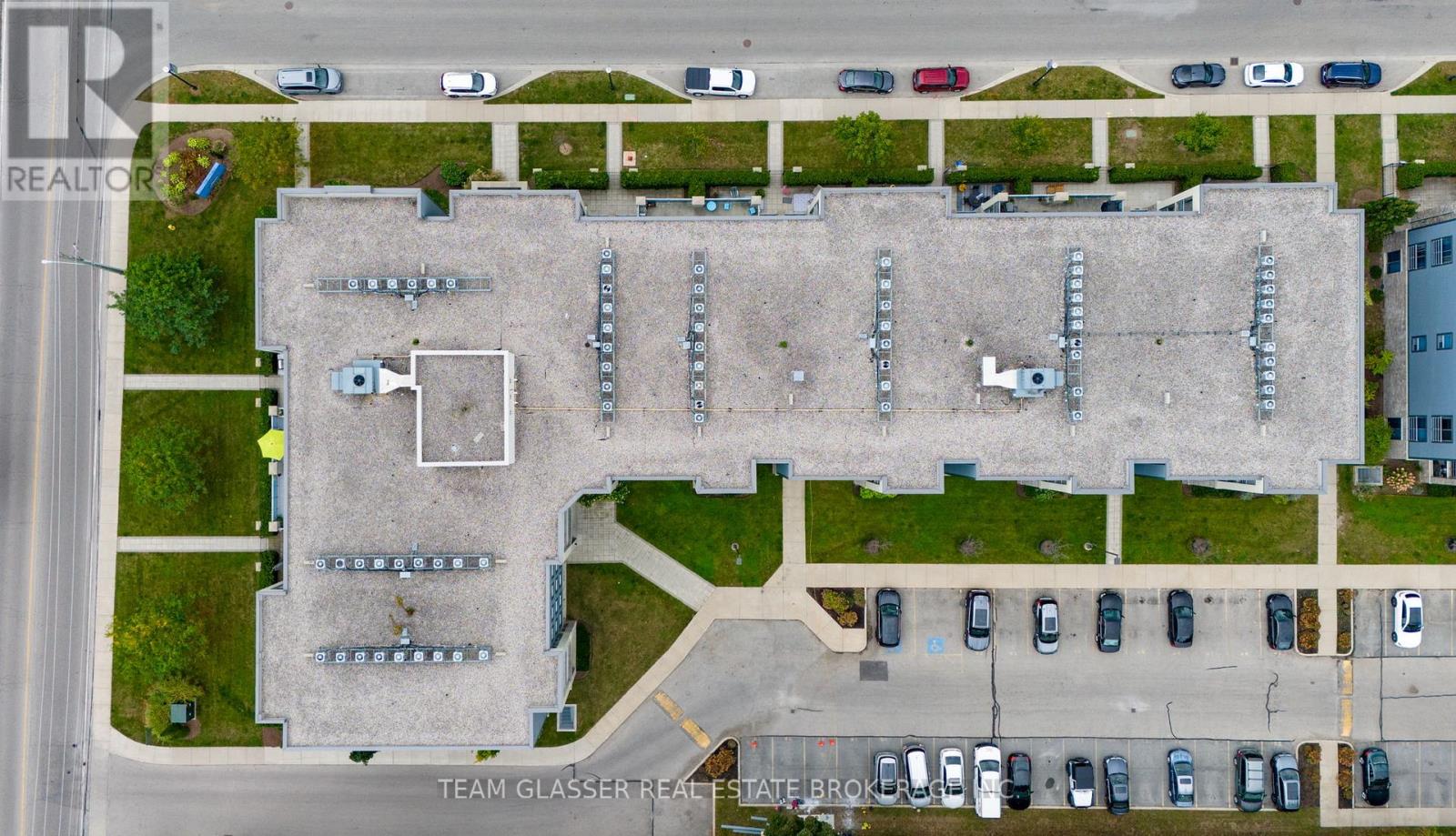 414 - 320 Sugarcreek Trail, London North, Ontario  N6H 0G3 - Photo 17 - X12528846