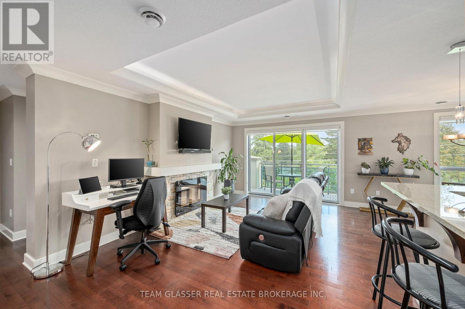 414 - 320 Sugarcreek Trail, London North, Ontario  N6H 0G3 - Photo 4 - X12528846