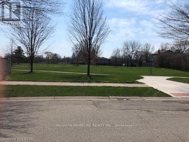 33 Winding Way Crescent, London North, Ontario  N6G 3E9 - Photo 16 - X12528914