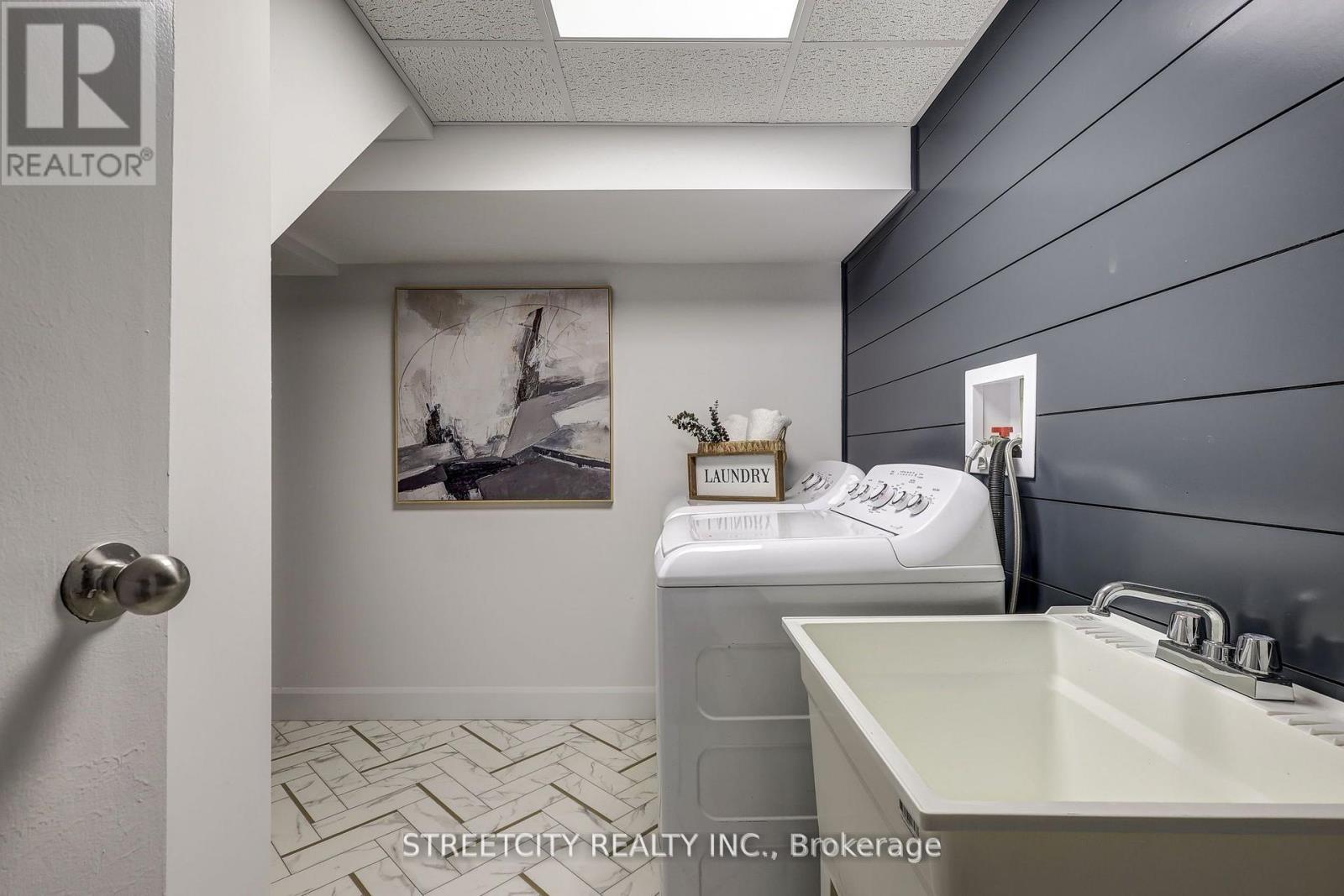 58 Manor Road, St. Thomas, Ontario  N5R 5N7 - Photo 36 - X12528926