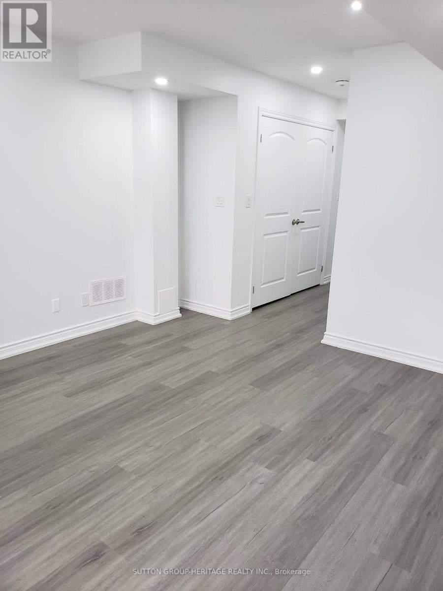 9 Stott Avenue, Ajax, Ontario  L1T 0M5 - Photo 10 - E12528560