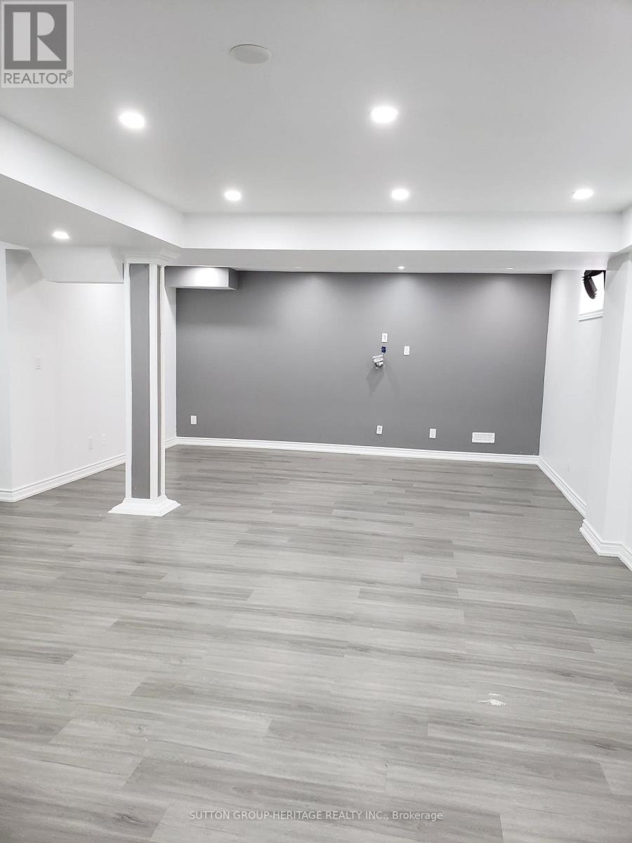 9 Stott Avenue, Ajax, Ontario  L1T 0M5 - Photo 5 - E12528560