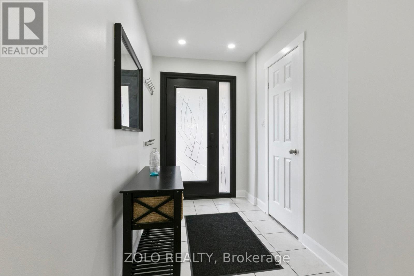 31 Channel Drive, Whitby, Ontario  L1N 9R3 - Photo 3 - E12528610