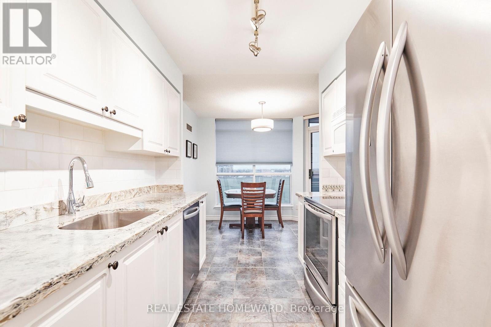 716 - 340 Watson Street W, Whitby, Ontario  L1N 3G1 - Photo 6 - E12528694