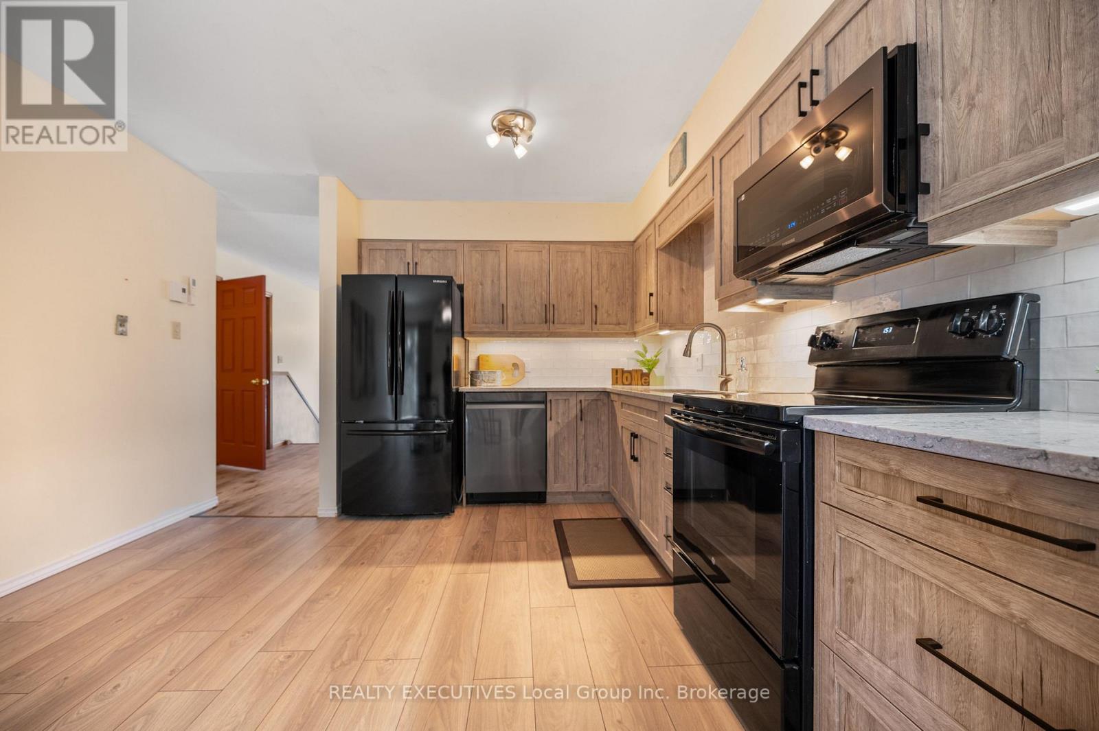 35 - 624 Lakeshore Drive, North Bay, Ontario P1A 2E8 - Photo 15 - X12160069