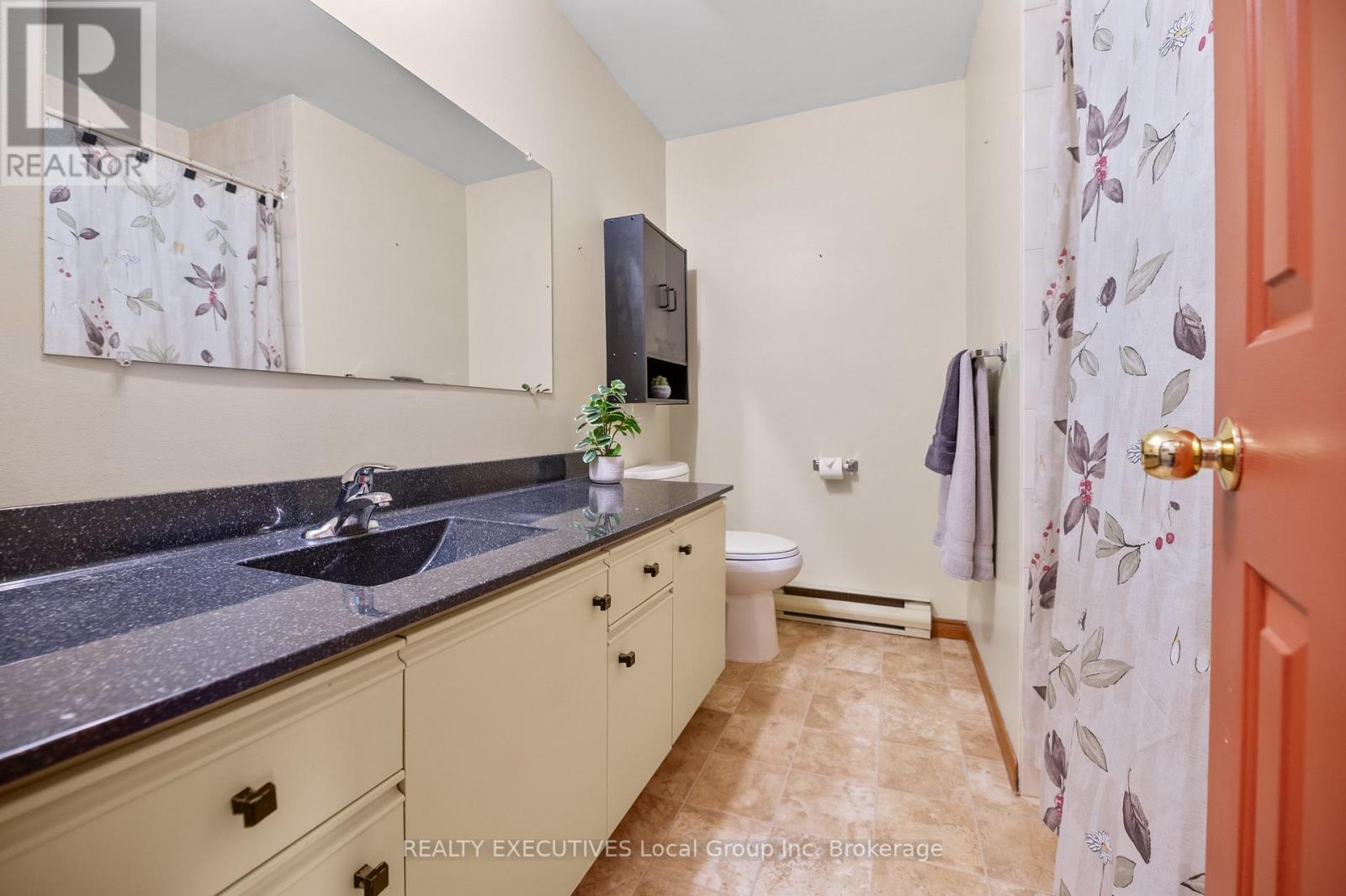 35 - 624 Lakeshore Drive, North Bay, Ontario P1A 2E8 - Photo 20 - X12160069