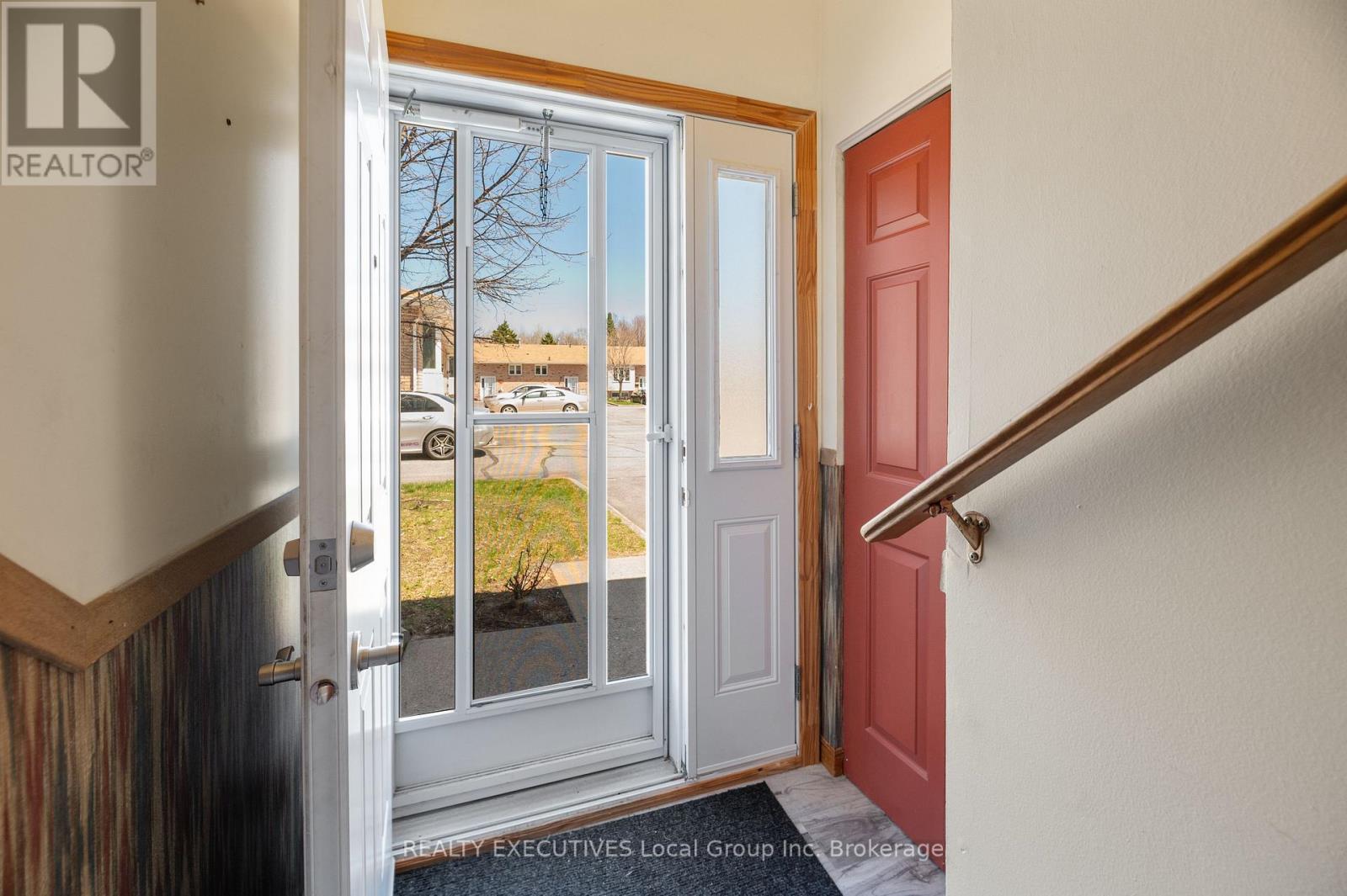 35 - 624 Lakeshore Drive, North Bay, Ontario P1A 2E8 - Photo 4 - X12160069