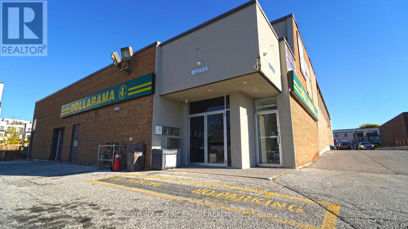 201 - 16260 YONGE STREET, Aurora, Ontario