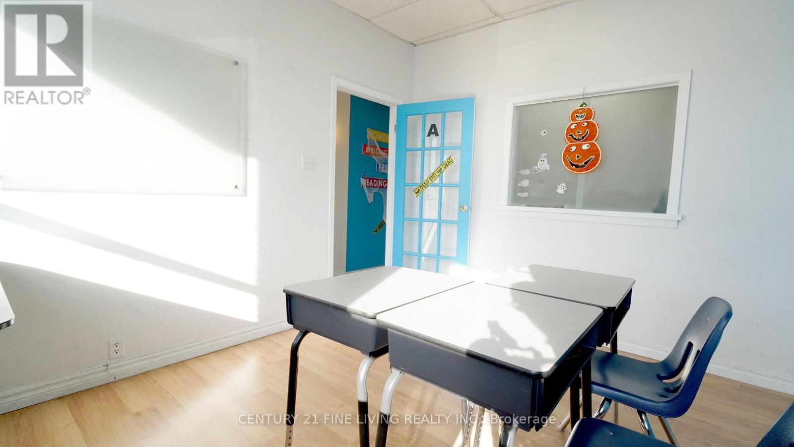 201 - 16260 Yonge Street, Aurora, Ontario  L4G 1N4 - Photo 12 - N12528542