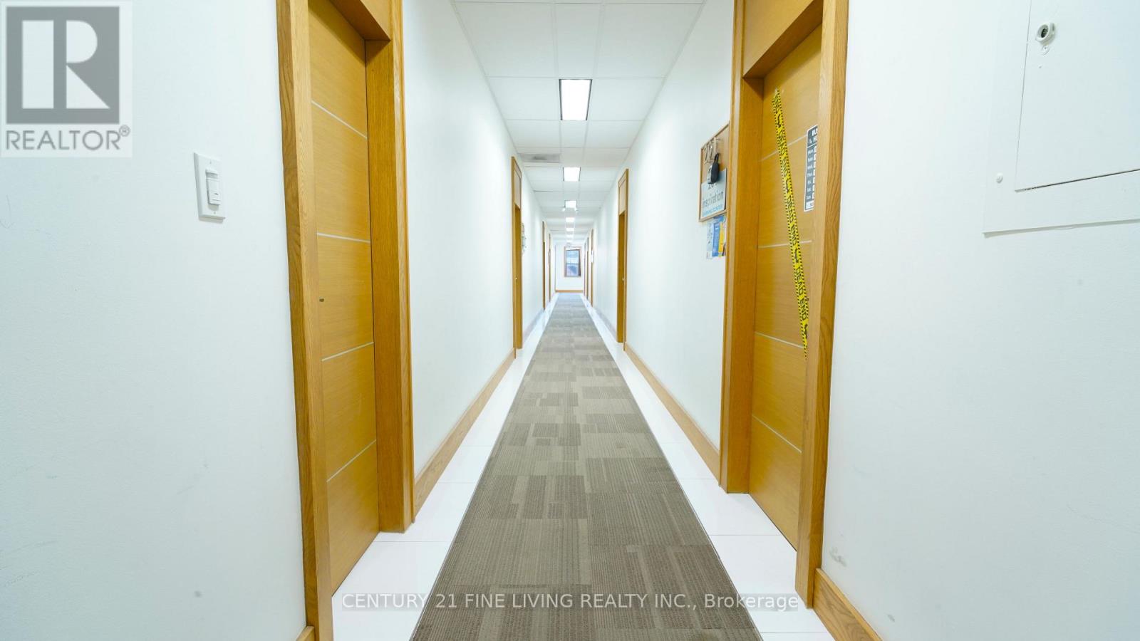 201 - 16260 Yonge Street, Aurora, Ontario  L4G 1N4 - Photo 15 - N12528542