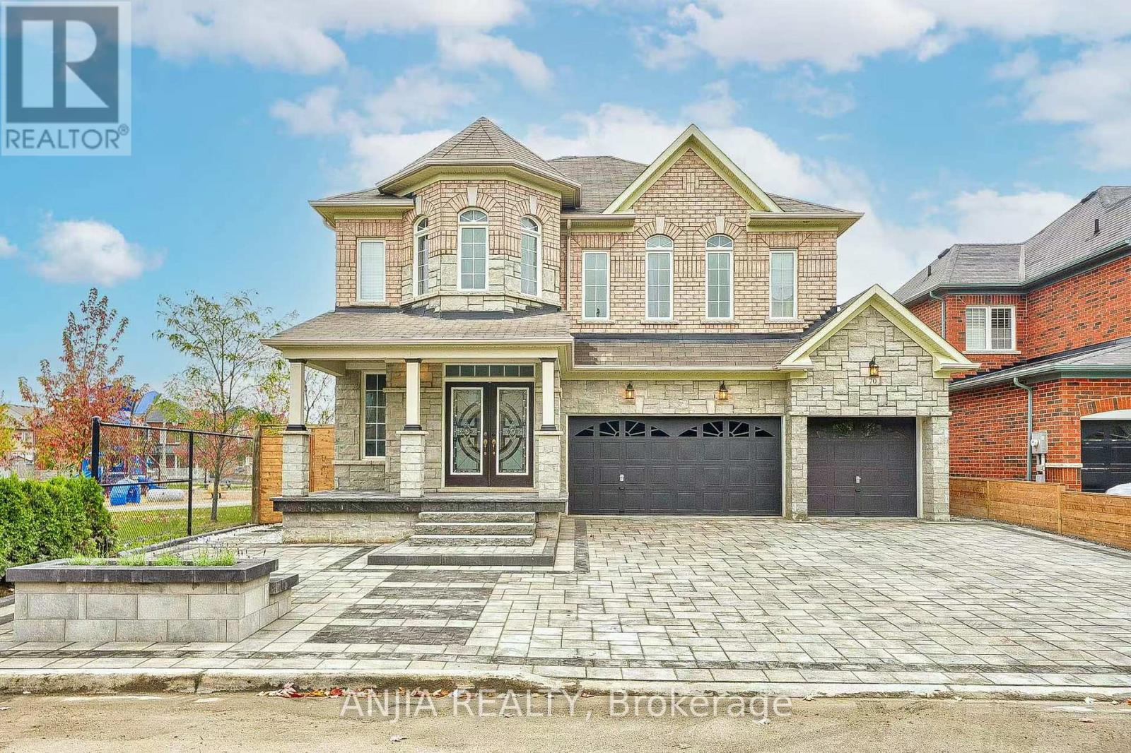 70 FAIRLEE CIRCLE, Whitchurch-Stouffville, Ontario