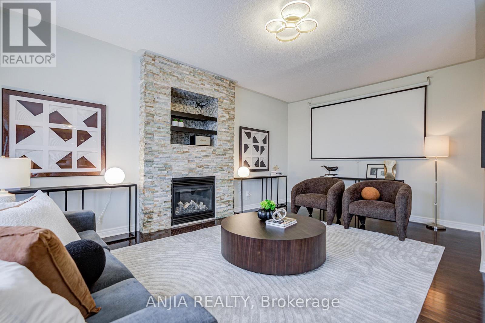 70 Fairlee Circle, Whitchurch-Stouffville, Ontario  L4A 0V3 - Photo 20 - N12528592