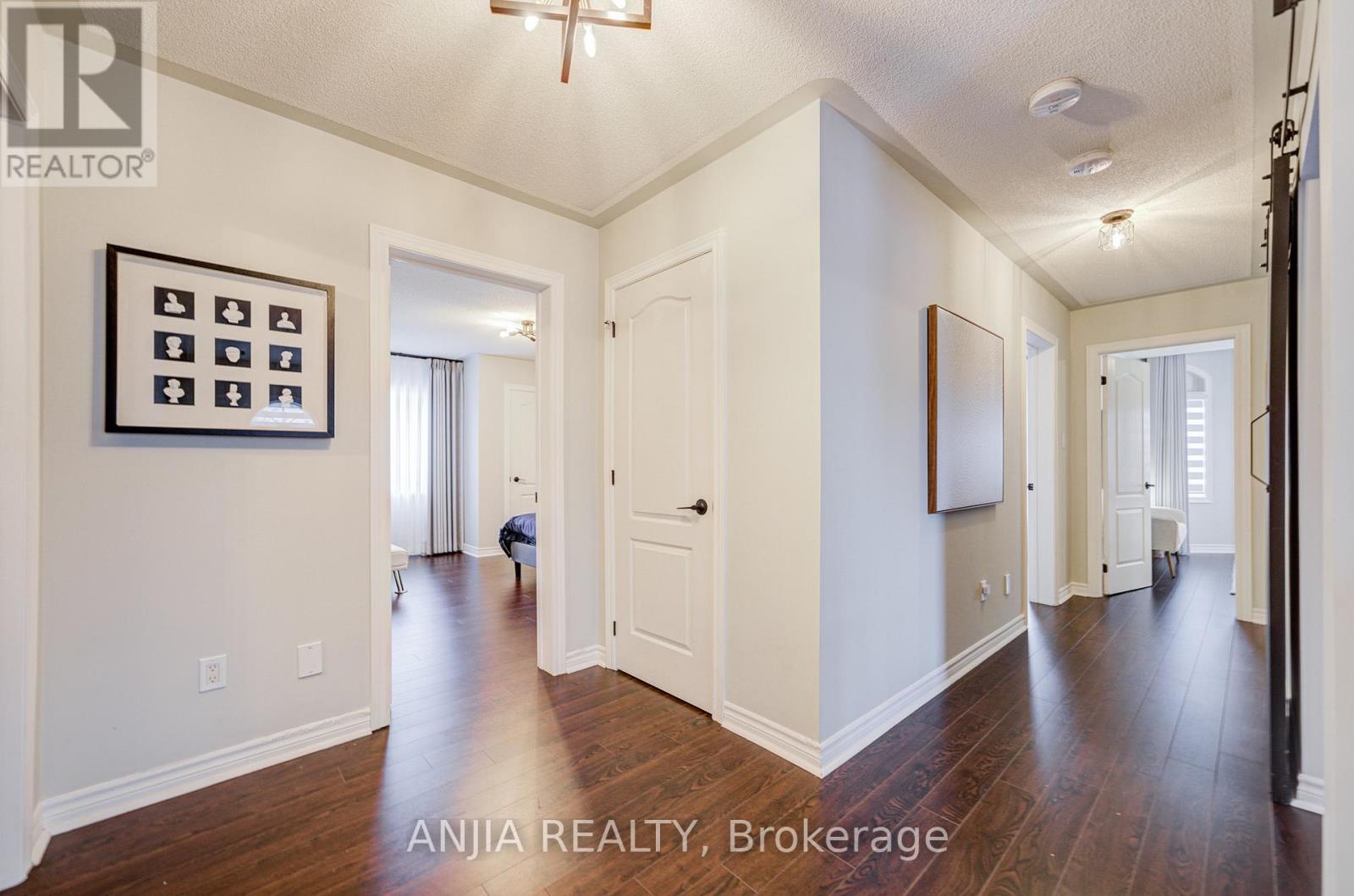 70 Fairlee Circle, Whitchurch-Stouffville, Ontario  L4A 0V3 - Photo 23 - N12528592